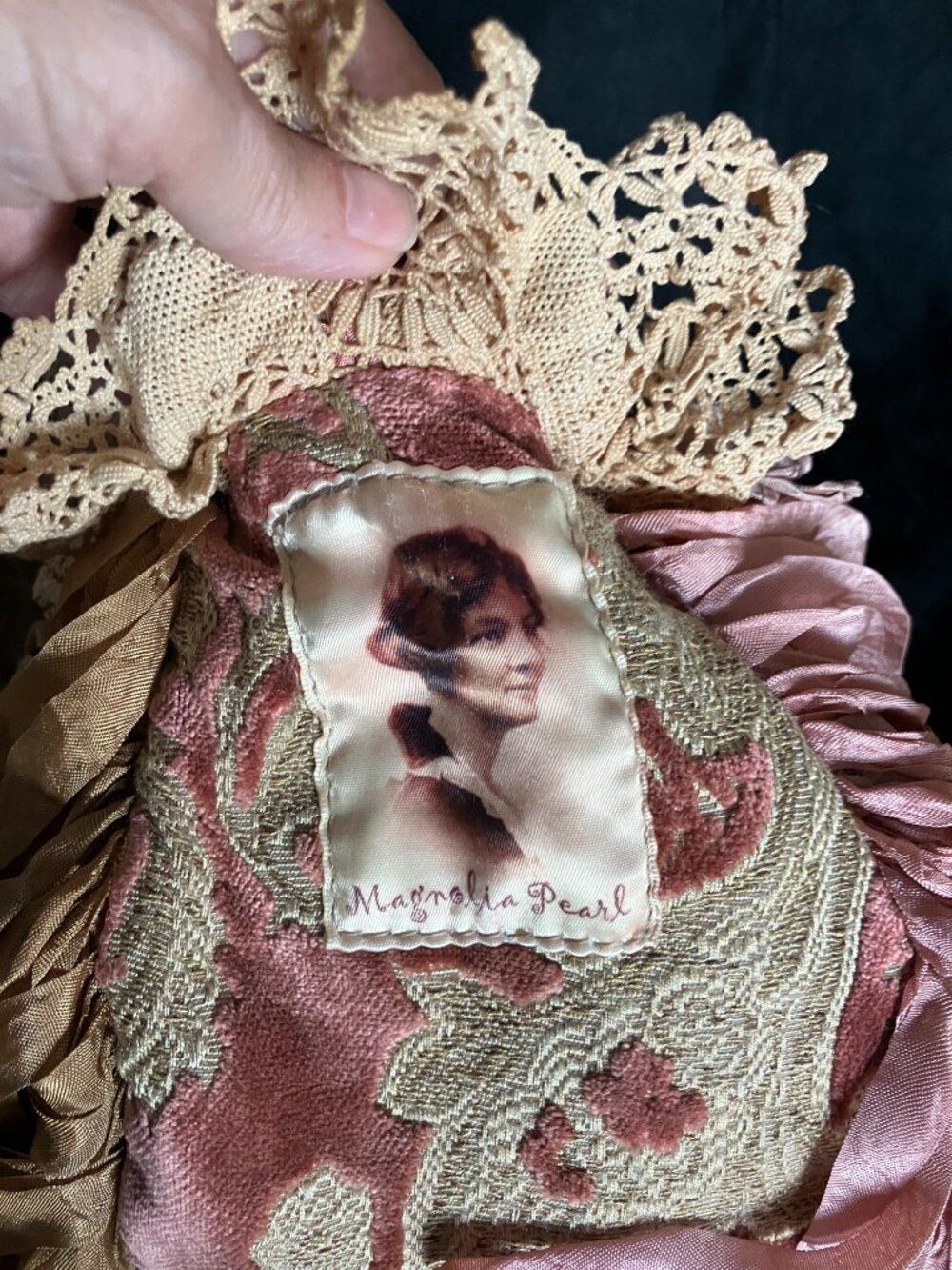 Magnolia Pearl Vintage Bag - Picture 9 of 13